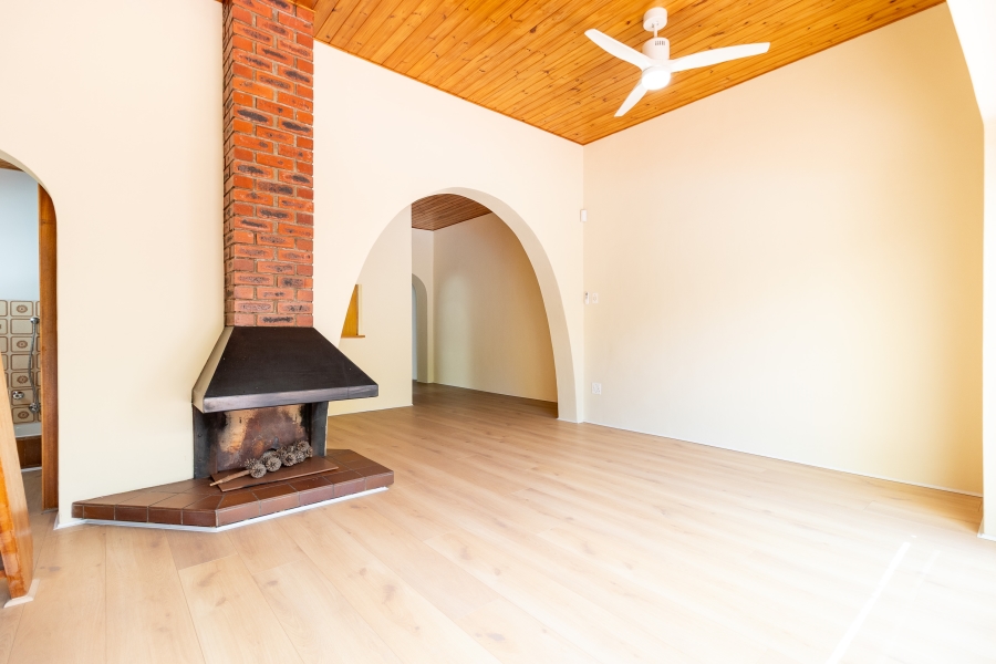 3 Bedroom Property for Sale in Tamboerskloof Western Cape